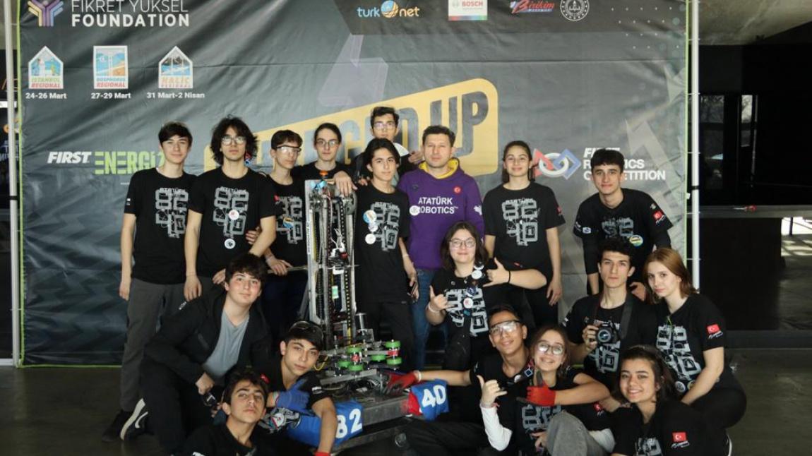 İstanbul Volkswagen Arenada yapılan Uluslararası Frc robot turnuvasına katıldık