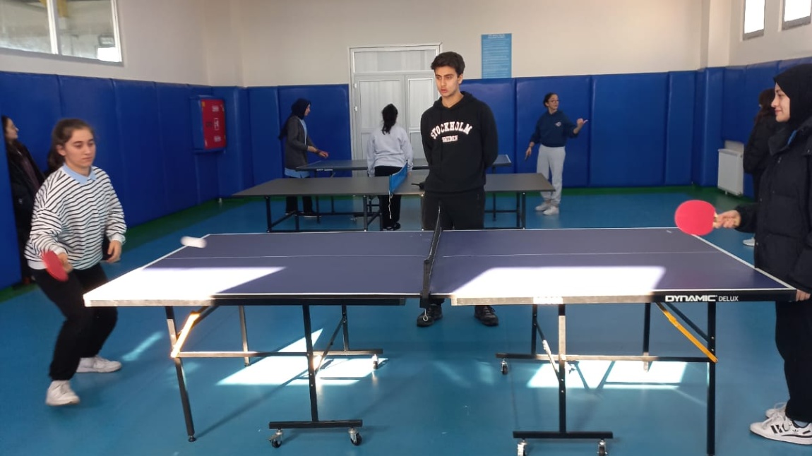 Okulumuzda Masa Tenisi Turnuvası Düzenledik.
